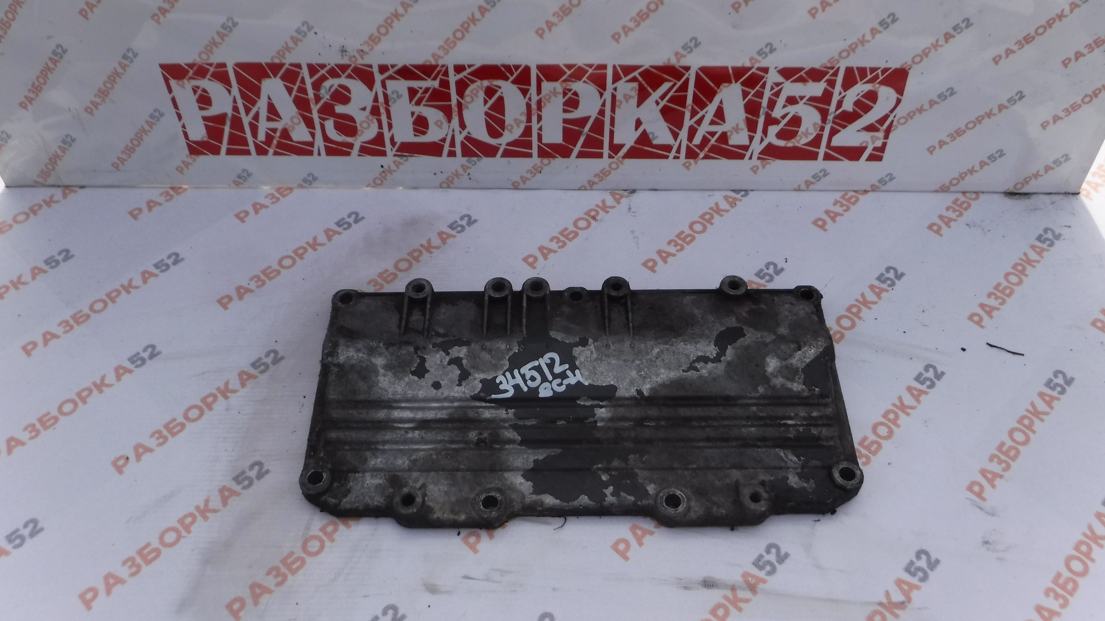Боковая крышка блока цилиндров Scania R124 DSC1202 1372110